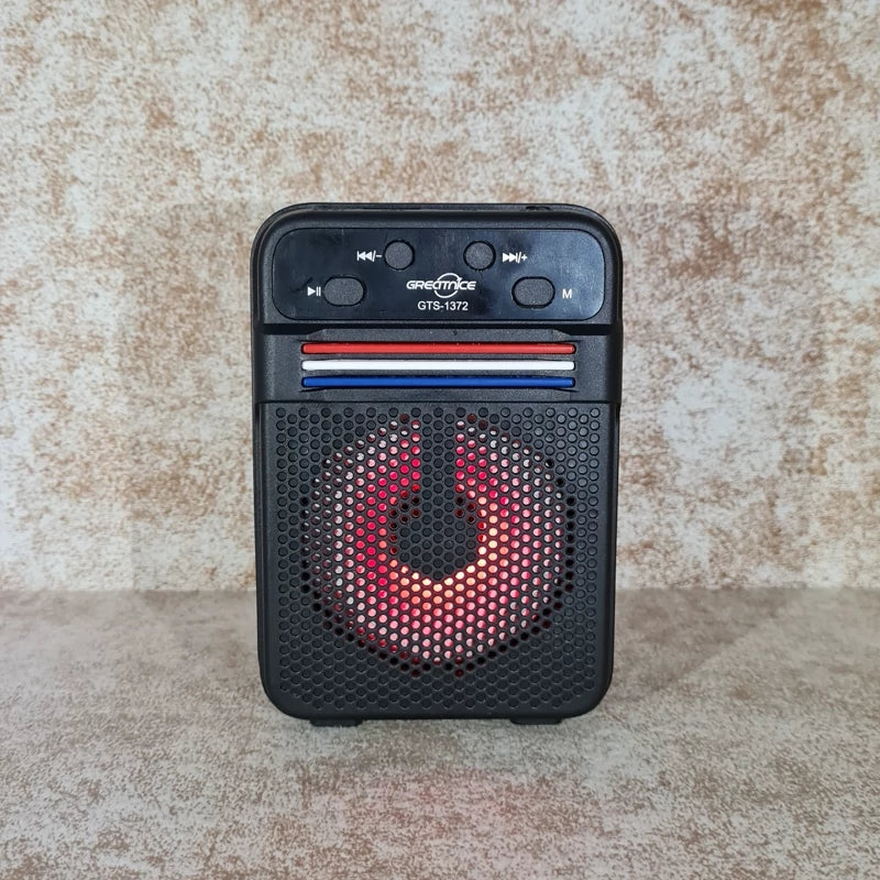 Clear Sound. Bold Design.